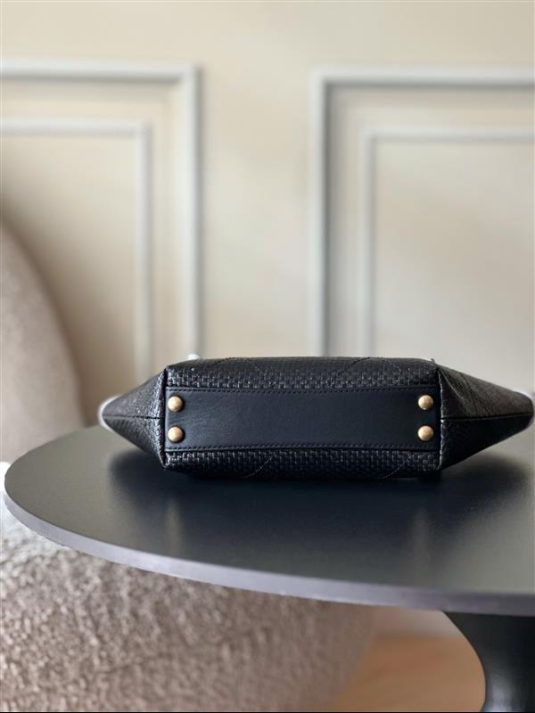 2026131204527205 700